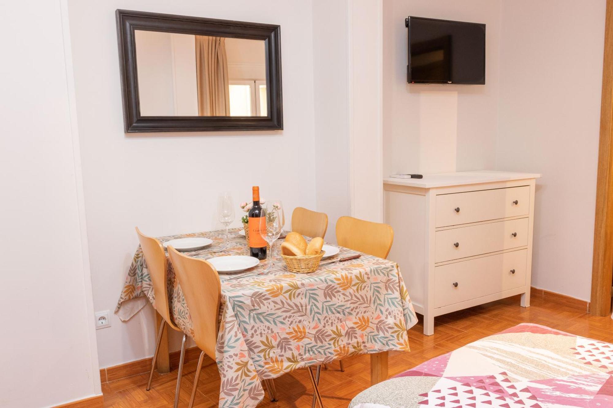 Apartamentos Madrid Exterior foto
