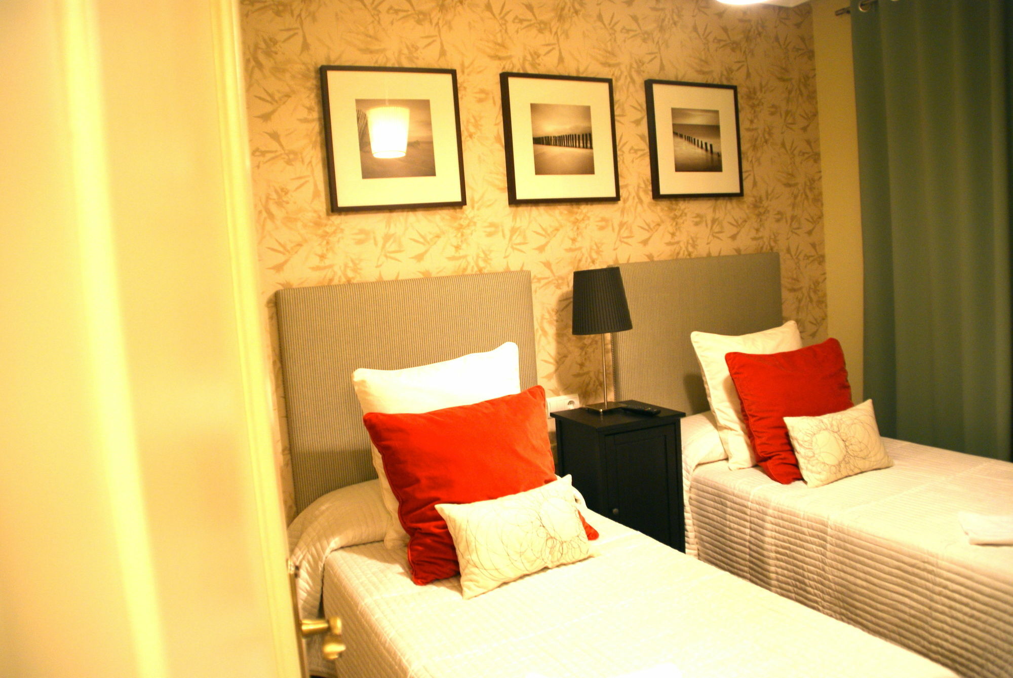 Apartamentos Madrid Exterior foto